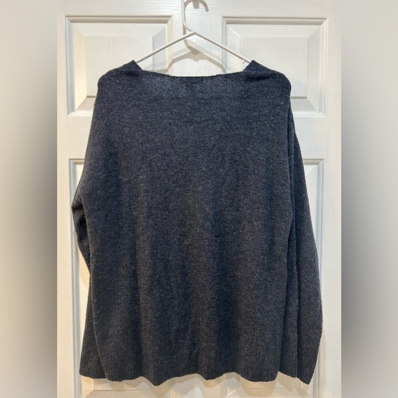 Women's Oversized V Neck Sweater Sz S Wool Infused Boho Heathered Preppy Cozy - Picture 2 of 6